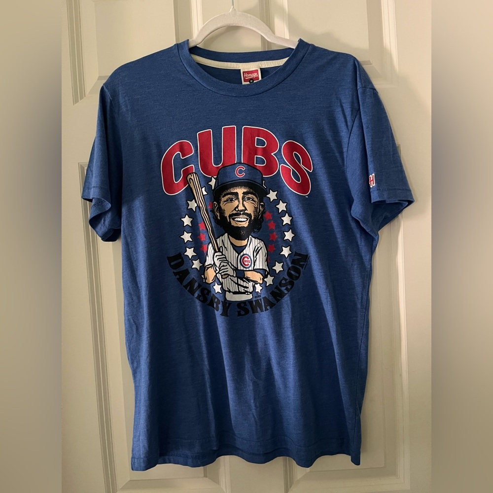 Men’s MLB Chicago Cubs Dansby Swanson Homage Graphic Logo Tee Shirt baseball M